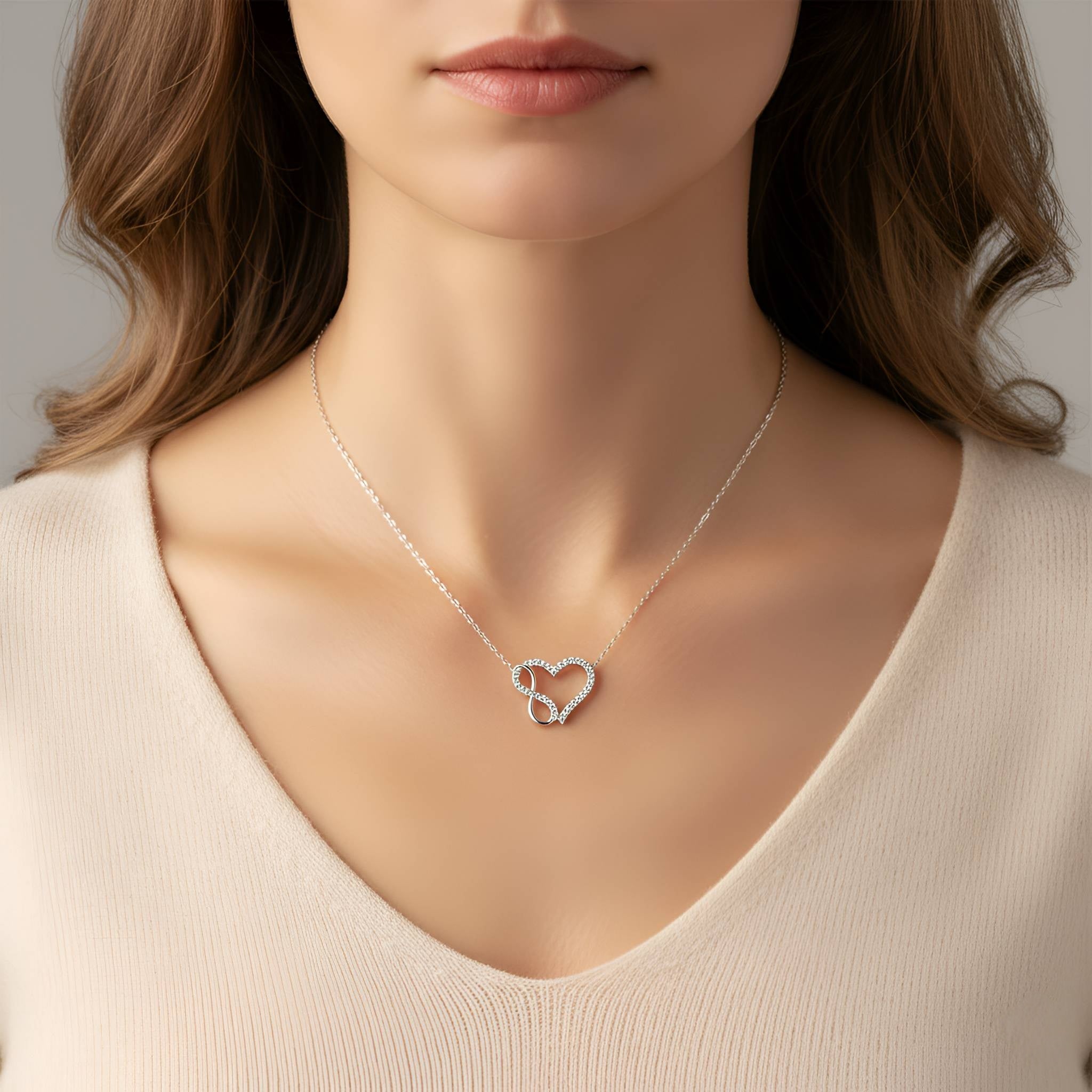 Cadou Fiica Dragă - Colier Simbol Infinit și Inimă